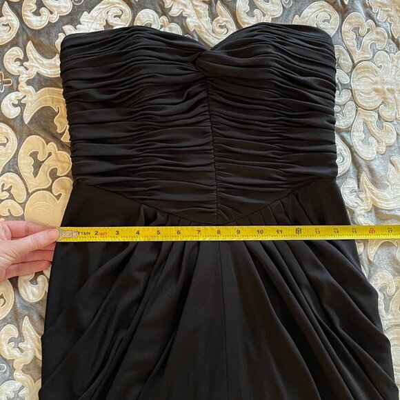Vicky Tiel Black Strapless Long Gown with Elegant Ruching and Front Slit - Picture 15 of 16